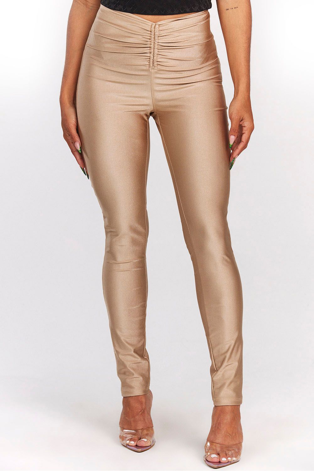 023201040057_003_2-PG-CALCA-UP-GLAM-DETALHE-AMARRACAO