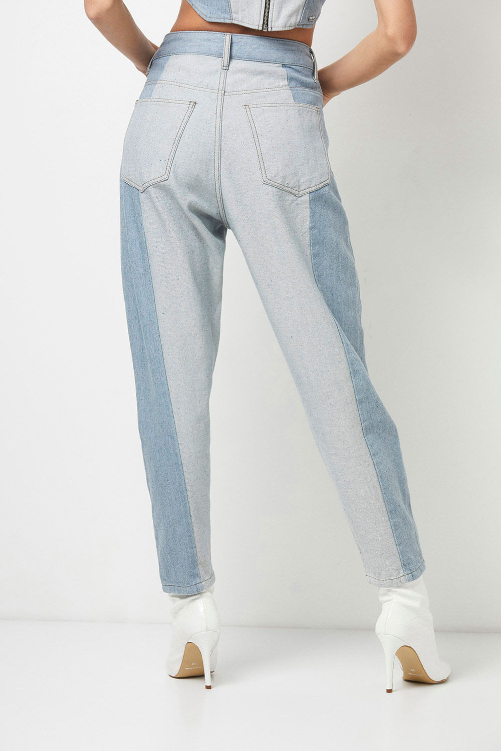 023201051056_016_4-PG-CALCA-FEM-JEANS-MOM