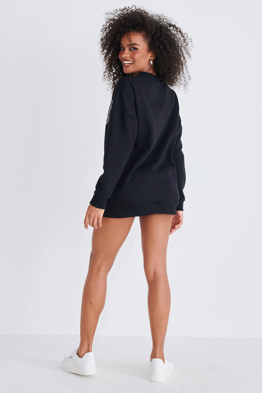 10090576_060_4-PG-MOLETOM-GOLA-BLACK-STRASS