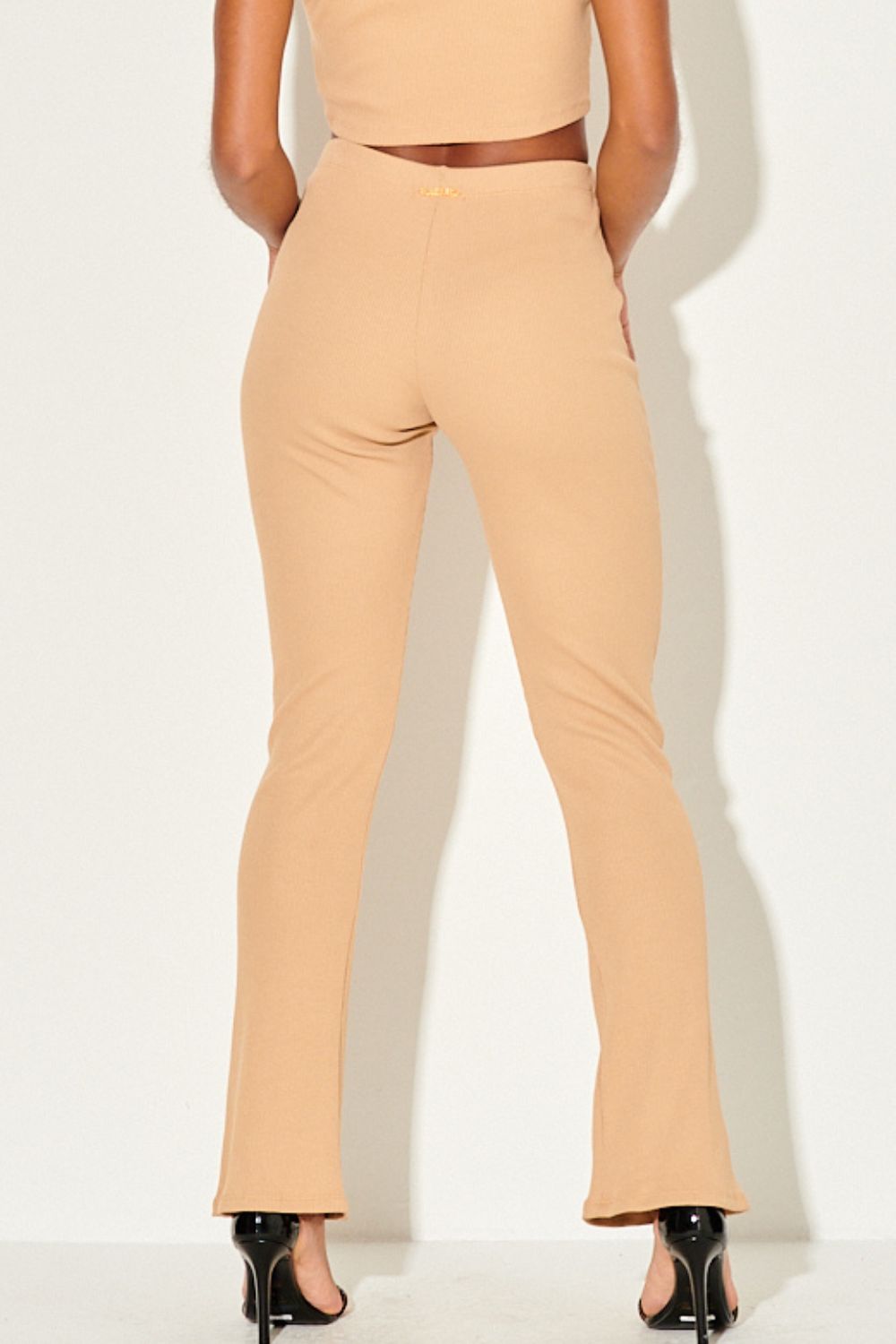 01070402_003_4-PG-CALCA-LEGGING-FLARE-CANELADA
