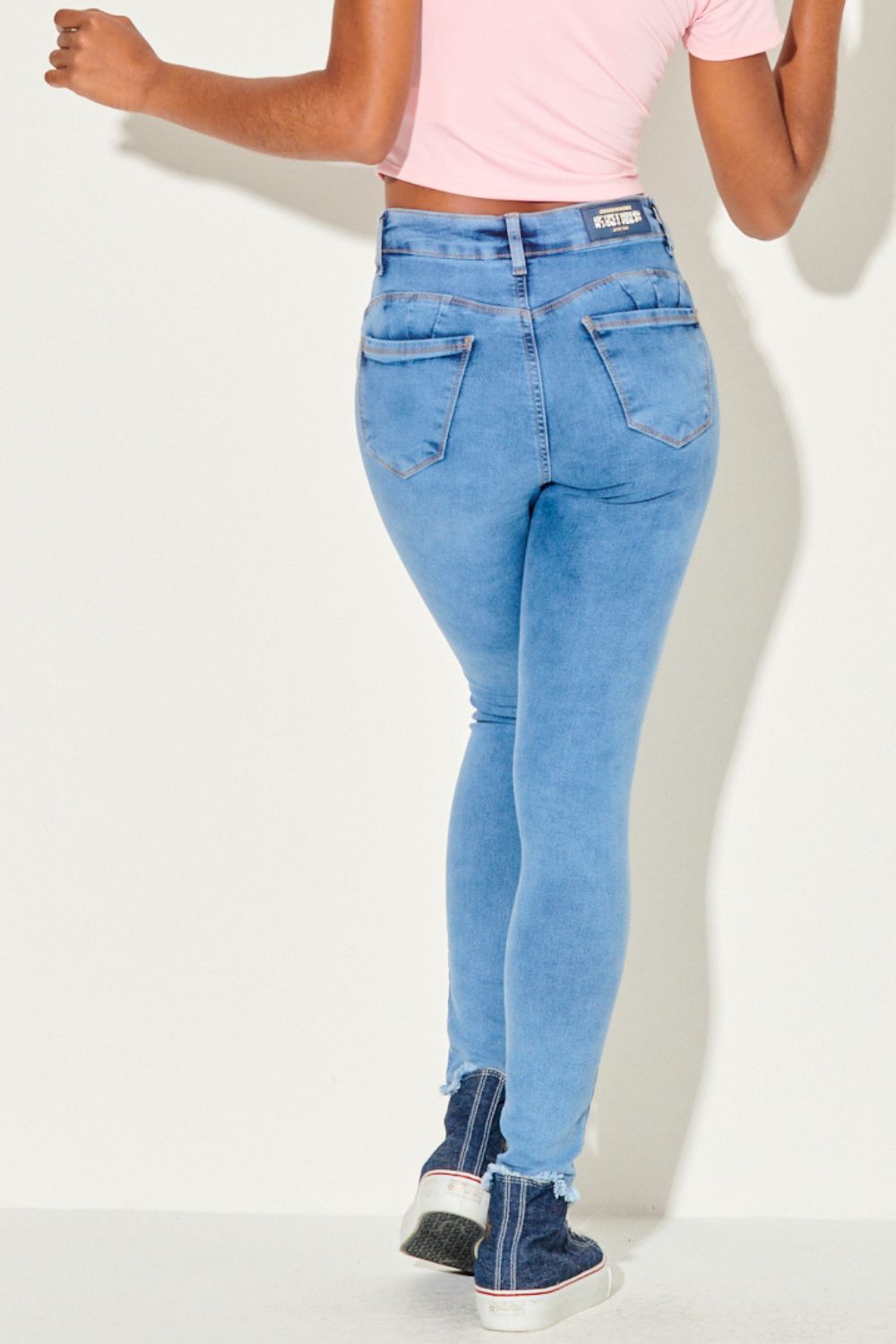 01052521_016_4-PG-CALCA-JEANS-FEM-SKINNY-GRIF-ESTRELAS