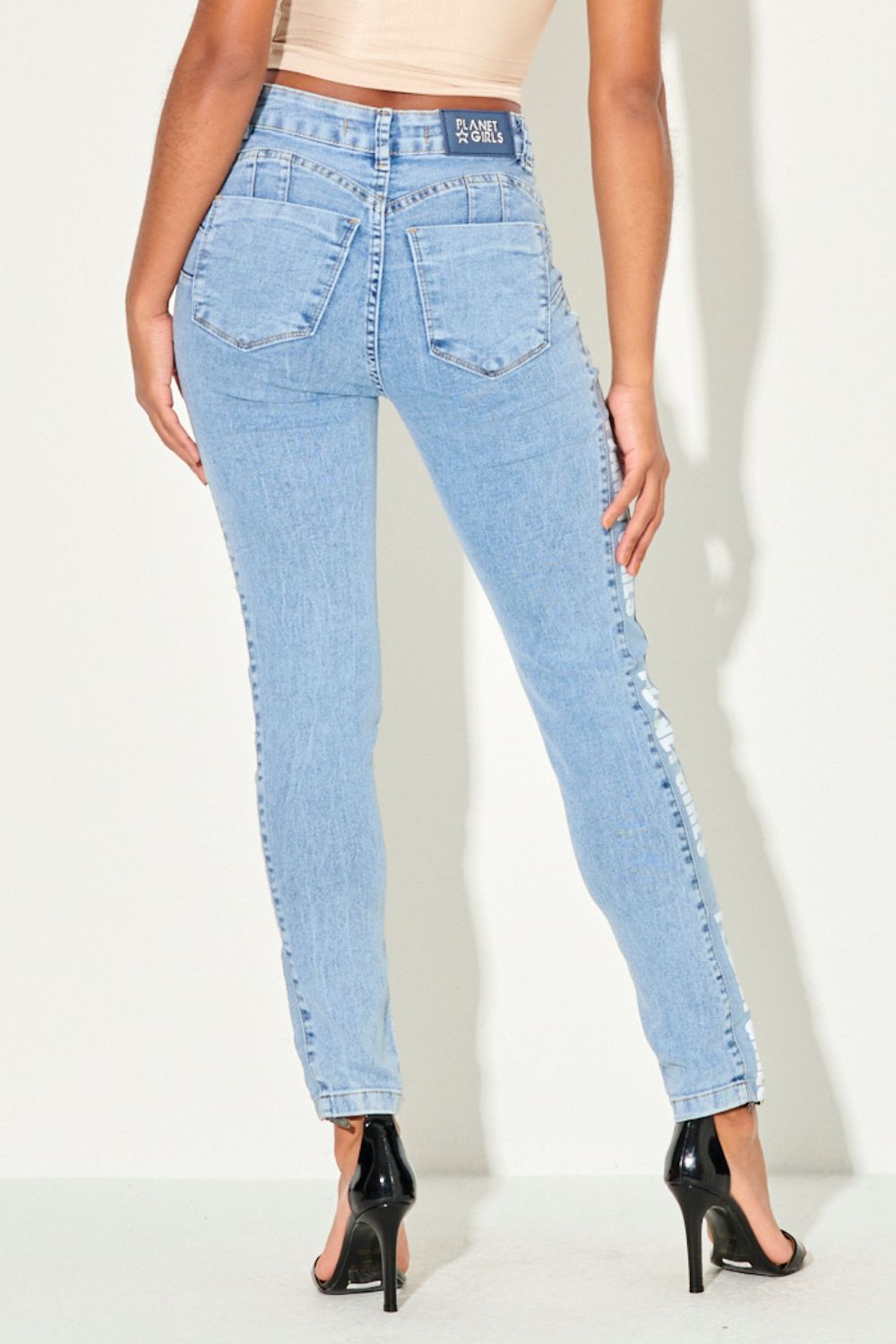 01052483_016_3-PG-CALCA-JEANS-LOGO-ESTAMPA-LATERAL 01052483_016_3-PG-CALCA-JEANS-LOGO-ESTAMPA-LATERAL