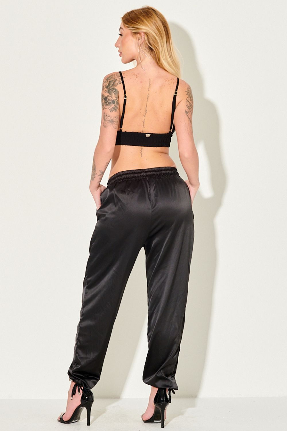 01070395_060_3-PG-CALCA-COM-BOLSO-FALSO