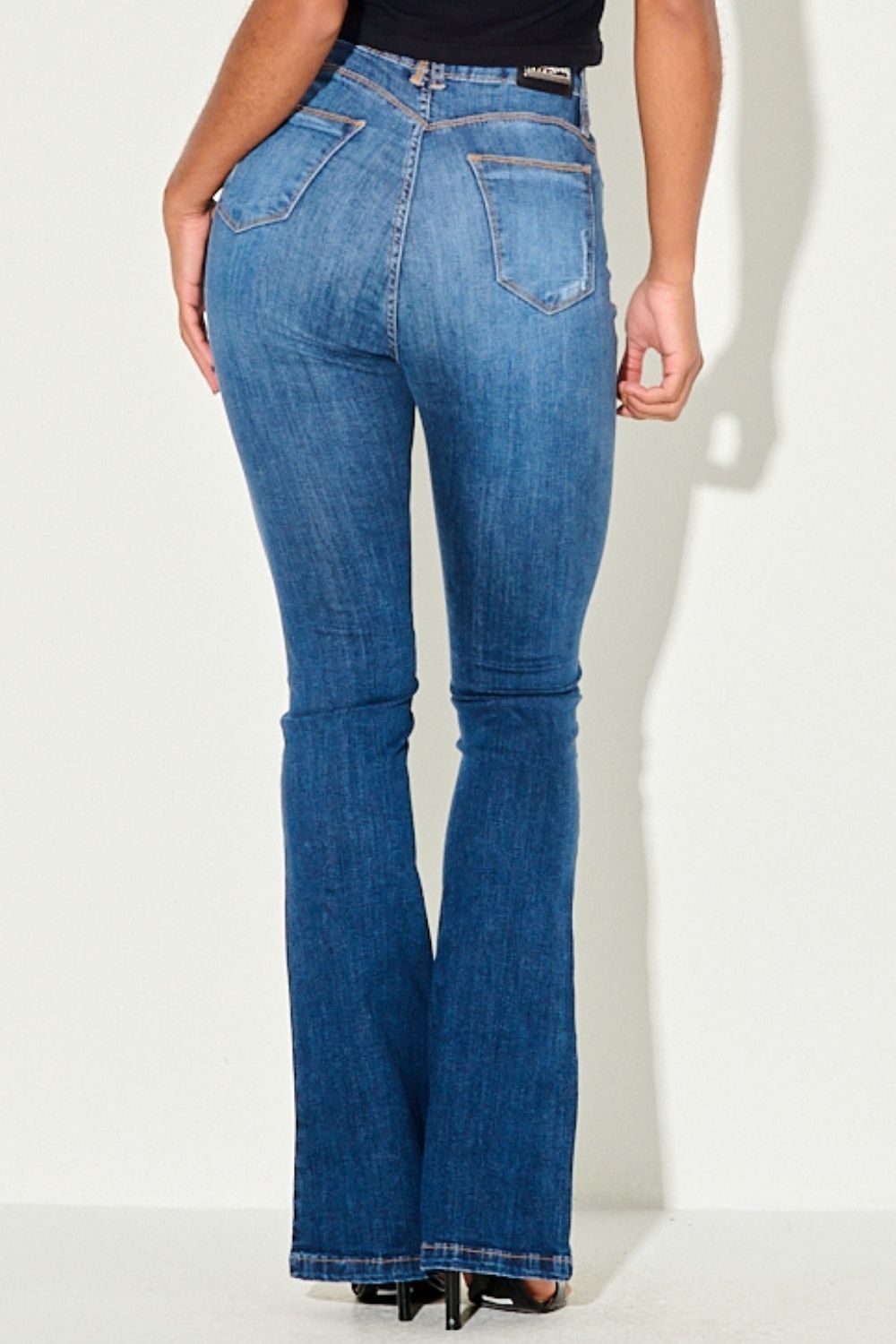 023201051683_017_4-PG-CALCA-FEM-JEANS-FLARE-SHAKIRA