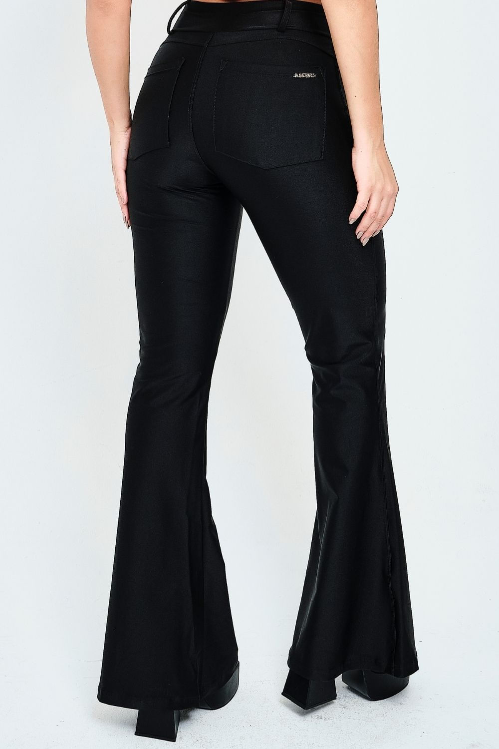 023201040027_060_4-PG-CALCA-UP-GLAM-FLARE-C-DETALHE-NO-COS 023201040027_060_4-PG-CALCA-UP-GLAM-FLARE-C-DETALHE-NO-COS