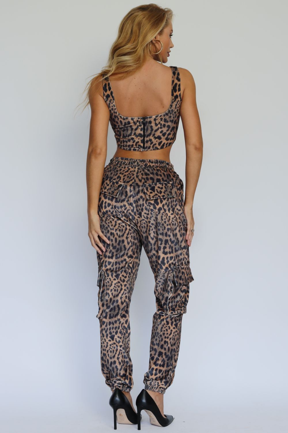 21040029_998_4-PG-TOP-CROPPED-ONCA