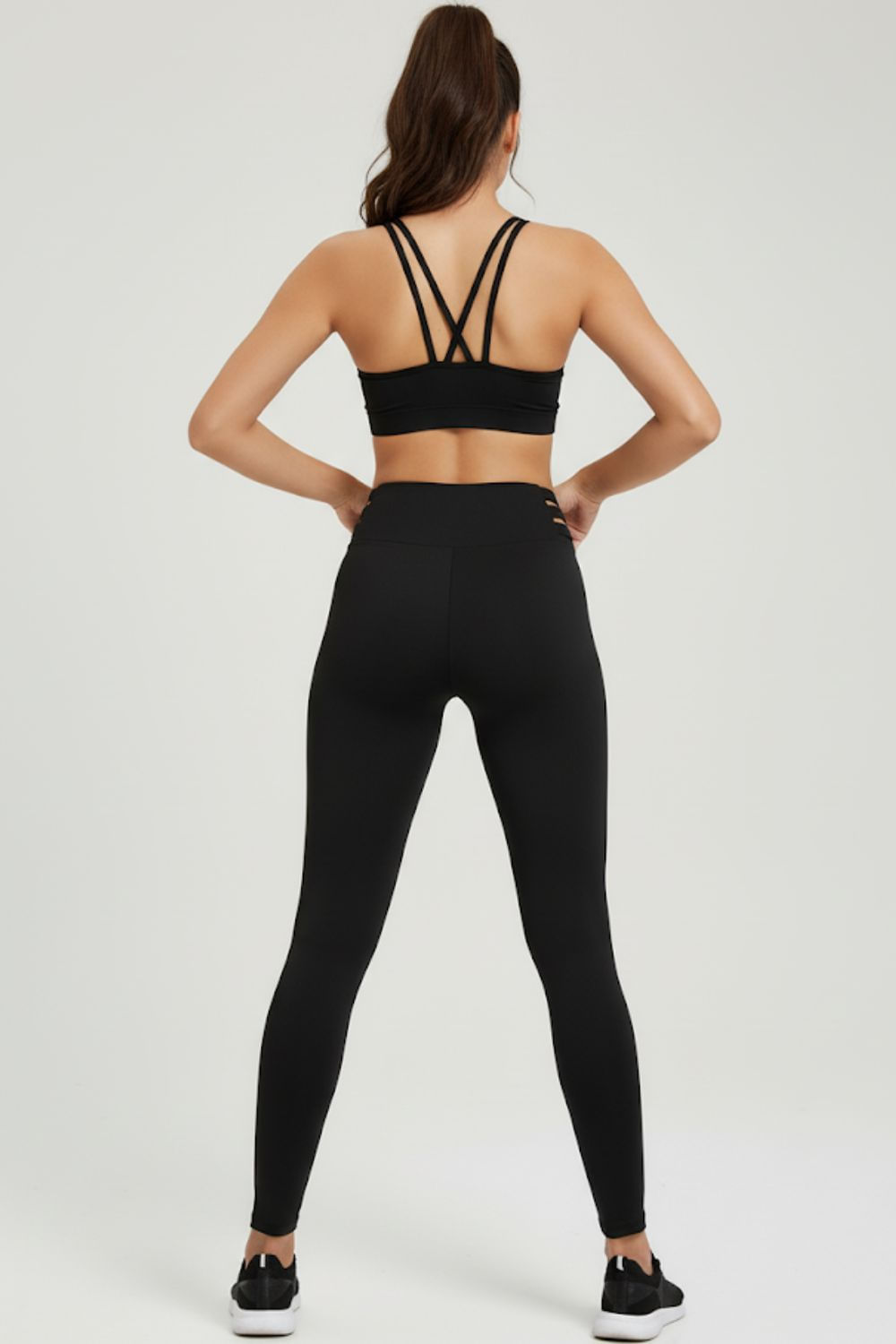 023201130092_060_3-PG-CALCA-LEGGING-DET-RECORTES-CINTURA