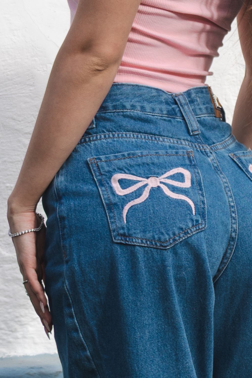 01054556_017_4-PG-CALCA-FEM-JEANS-RELAXED-LACO